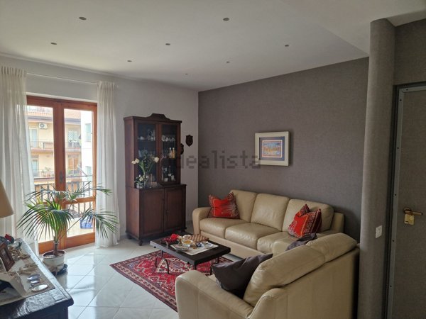 appartamento in vendita ad Aci Sant'Antonio