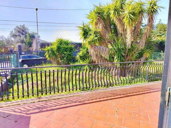 casa indipendente in vendita ad Aci Sant'Antonio