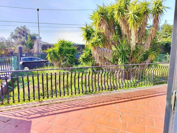 casa indipendente in vendita ad Aci Sant'Antonio