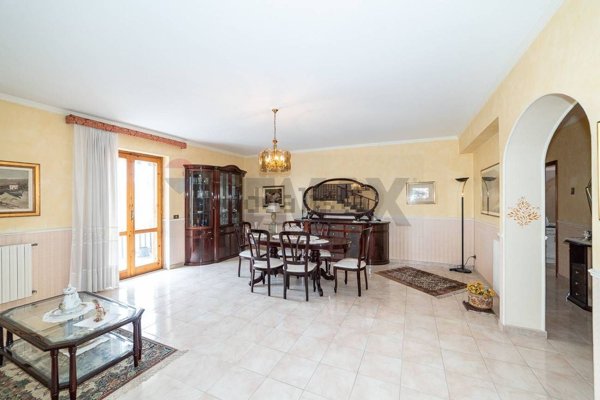 appartamento in vendita ad Aci Sant'Antonio