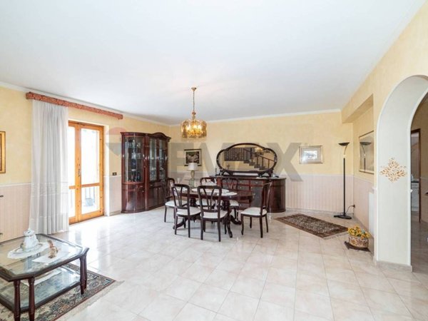 appartamento in vendita ad Aci Sant'Antonio