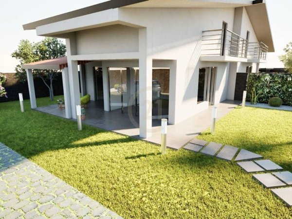 casa indipendente in vendita ad Aci Sant'Antonio in zona Lavinaio