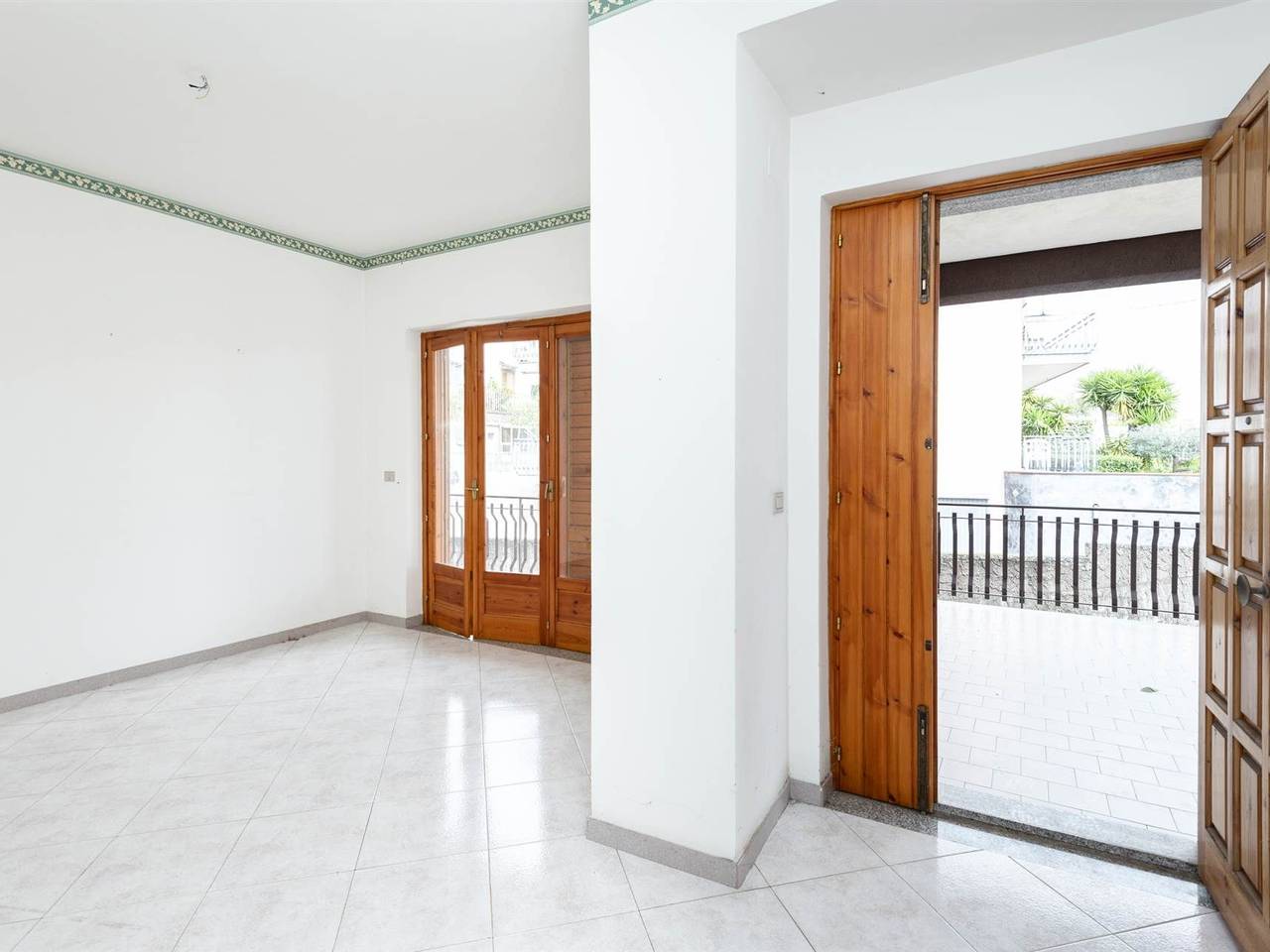 appartamento in vendita ad Aci Sant'Antonio