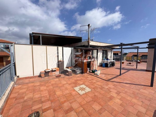 appartamento in vendita ad Aci Sant'Antonio