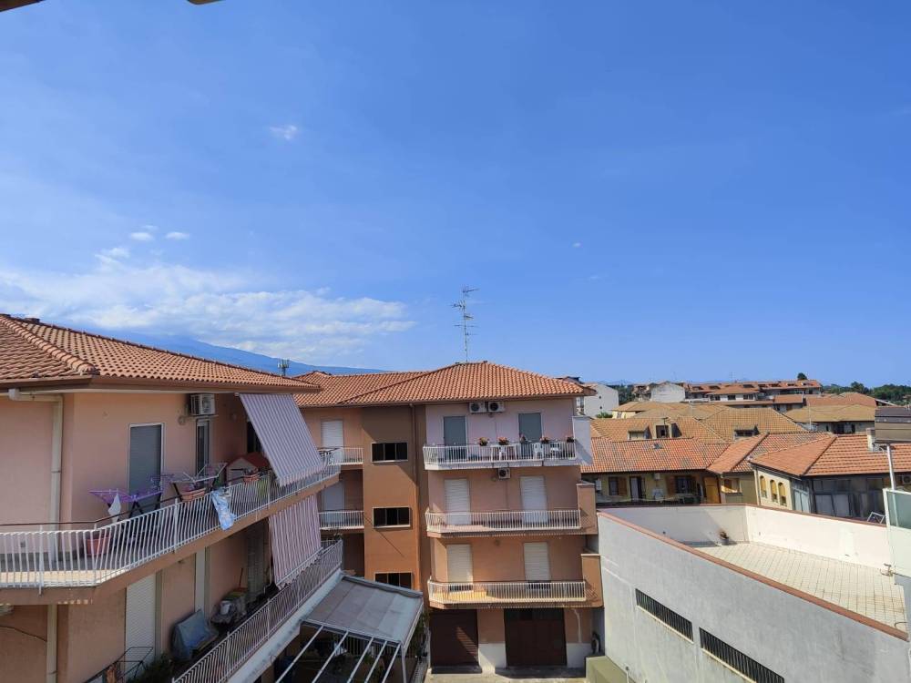 appartamento in vendita ad Aci Sant'Antonio