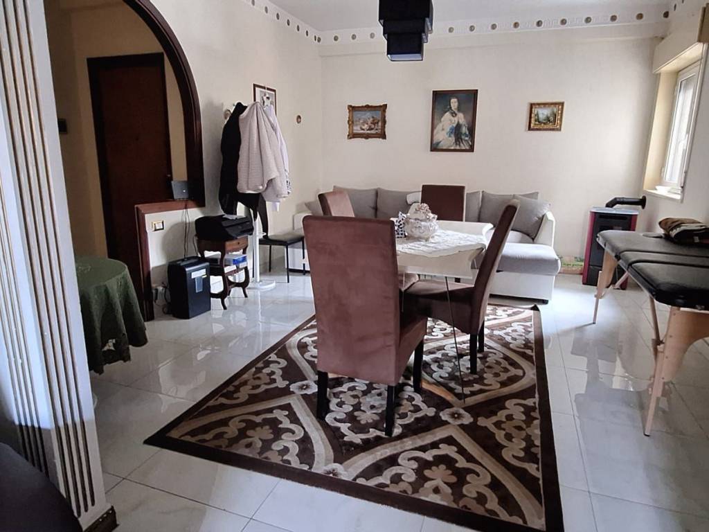 appartamento in vendita ad Aci Sant'Antonio