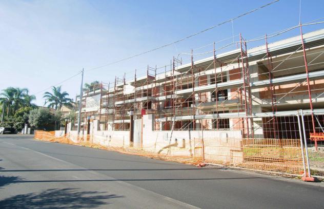 negozio in vendita ad Aci Sant'Antonio