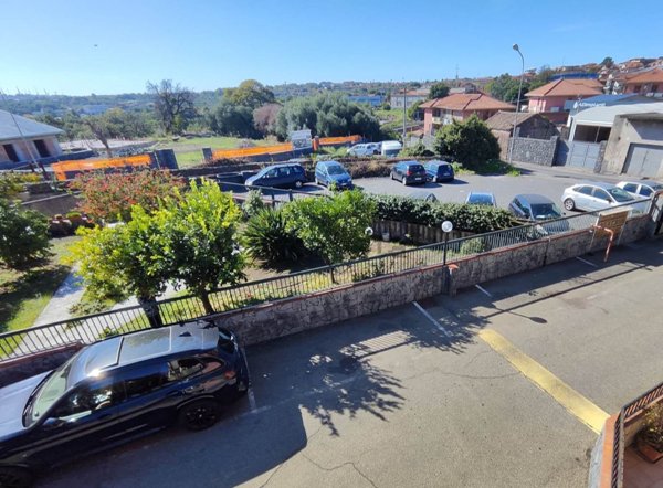 appartamento in vendita ad Aci Sant'Antonio