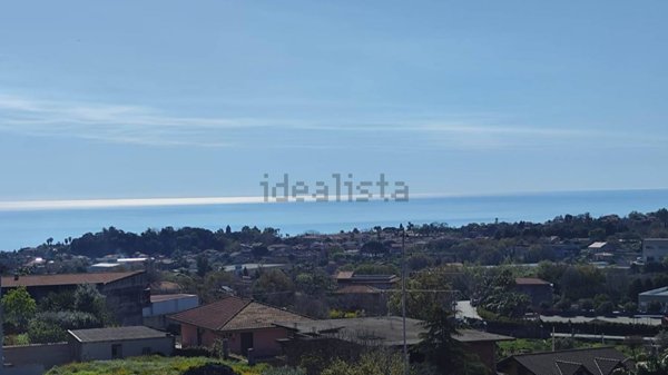 appartamento in vendita ad Aci Sant'Antonio