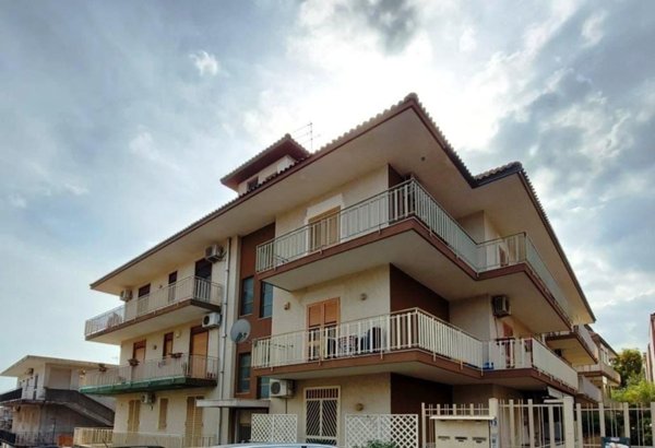 appartamento in vendita ad Aci Sant'Antonio