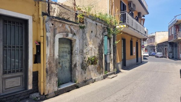 appartamento in vendita ad Aci Sant'Antonio