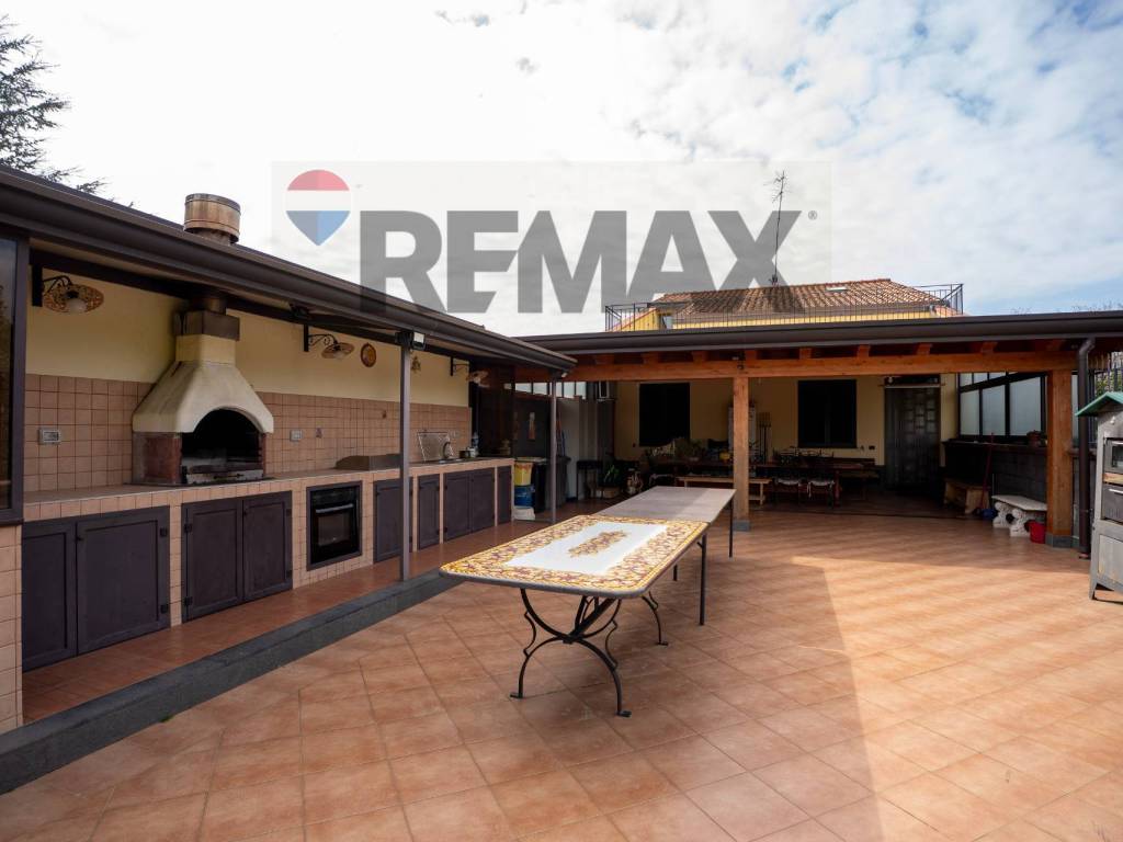 casa indipendente in vendita ad Aci Sant'Antonio
