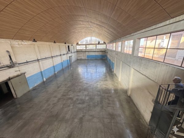 locale commerciale in vendita ad Aci Sant'Antonio