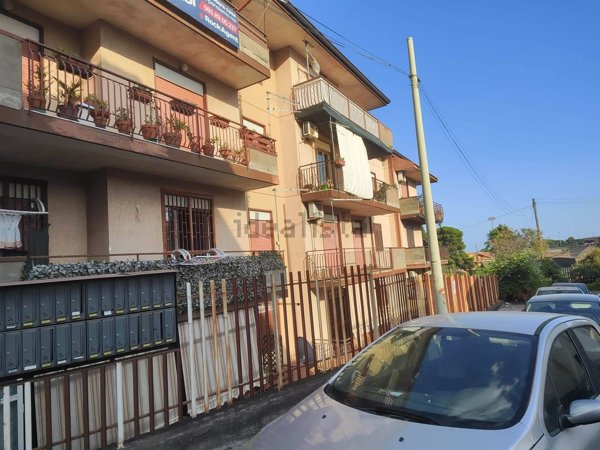 appartamento in vendita ad Aci Sant'Antonio
