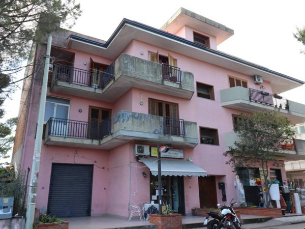 appartamento in vendita ad Aci Sant'Antonio