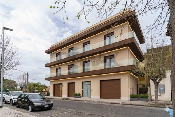 appartamento in vendita ad Aci Sant'Antonio