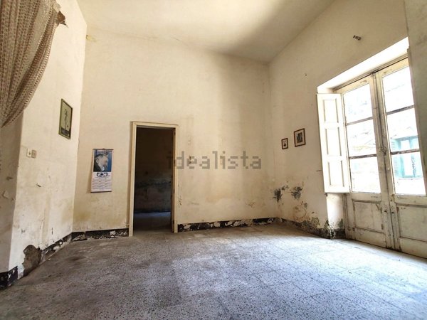 casa indipendente in vendita ad Aci Sant'Antonio