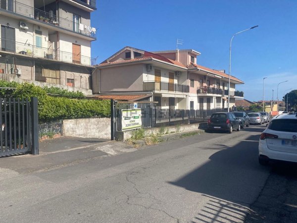appartamento in vendita ad Aci Sant'Antonio