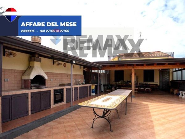 casa indipendente in vendita ad Aci Sant'Antonio