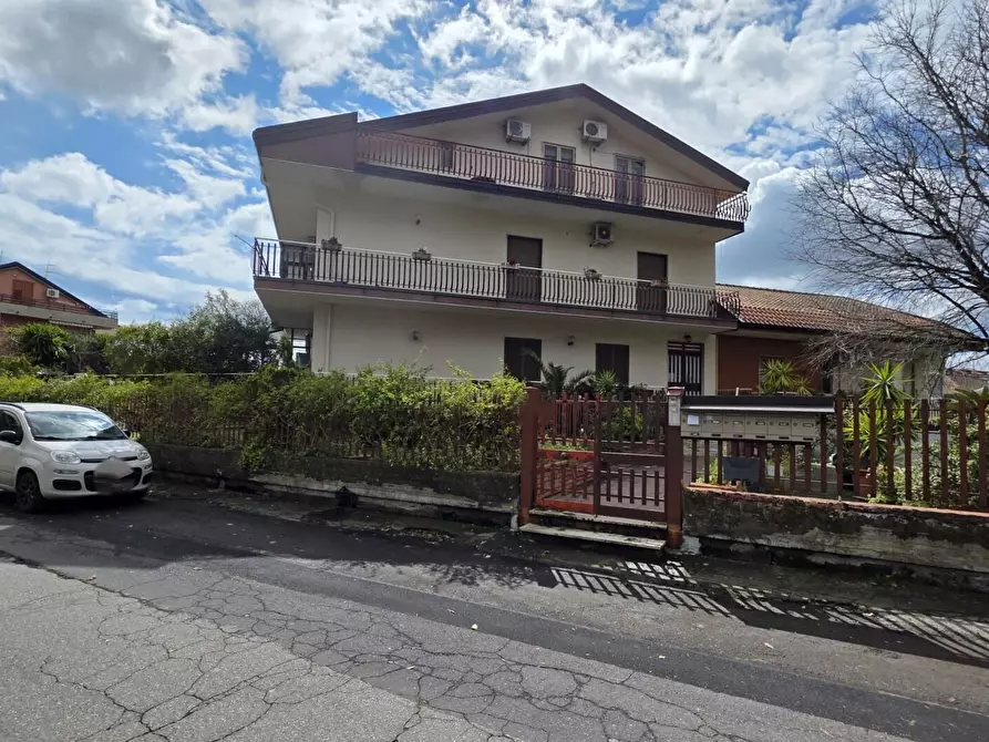 appartamento in vendita ad Aci Sant'Antonio
