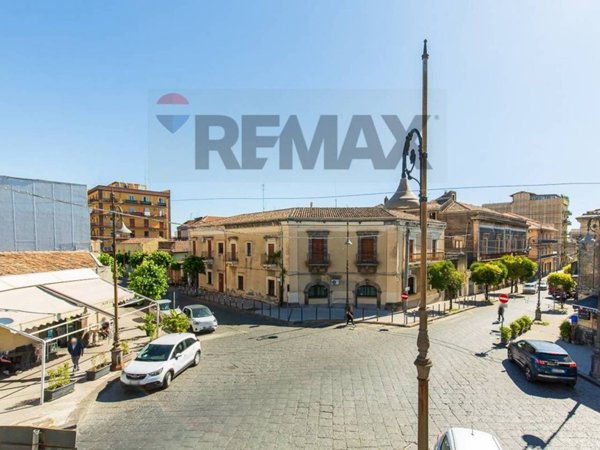 casa semindipendente in vendita ad Aci Sant'Antonio