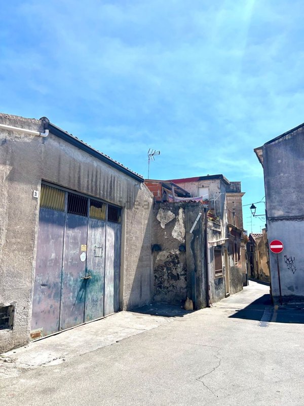 casa indipendente in vendita ad Aci Sant'Antonio
