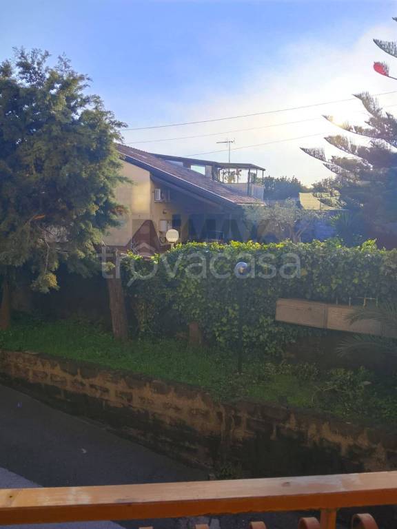 appartamento in vendita ad Aci Sant'Antonio
