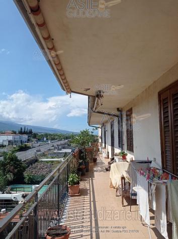 appartamento in vendita ad Aci Sant'Antonio
