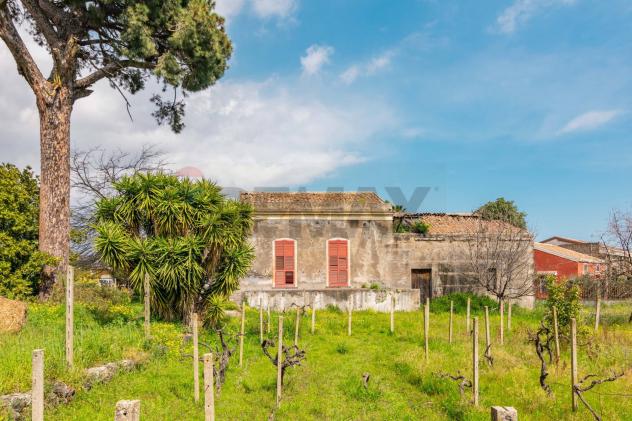 casa indipendente in vendita ad Aci Sant'Antonio in zona Lavinaio