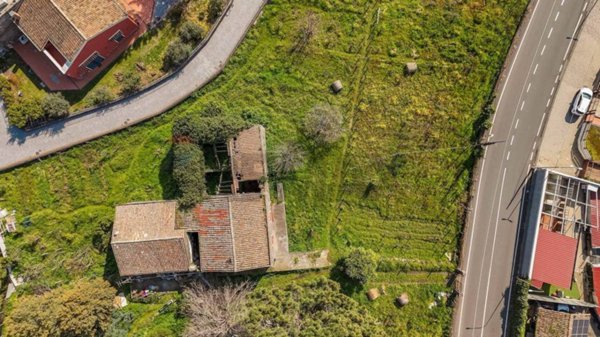 casa indipendente in vendita ad Aci Sant'Antonio in zona Lavinaio