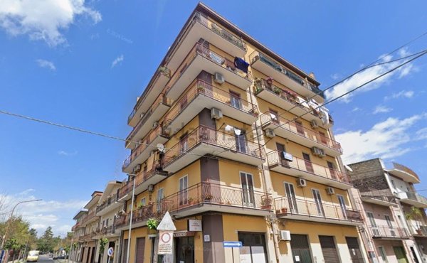 appartamento in vendita ad Aci Sant'Antonio in zona Lavina