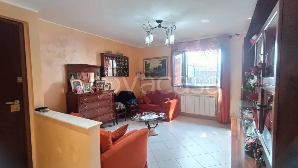 appartamento in vendita ad Aci Sant'Antonio
