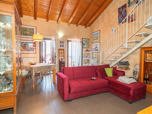 appartamento in vendita ad Aci Sant'Antonio in zona Lavina