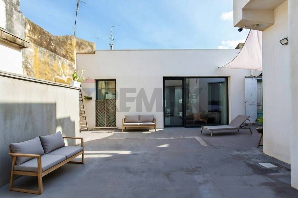 casa indipendente in vendita ad Aci Sant'Antonio in zona Lavina