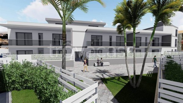appartamento in vendita ad Aci Sant'Antonio