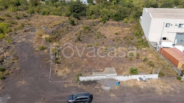terreno agricolo in vendita ad Aci Sant'Antonio in zona Lavinaio