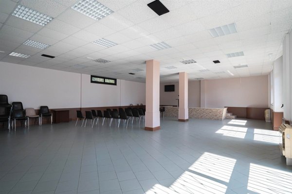 locale commerciale in vendita ad Aci Sant'Antonio in zona Lavina