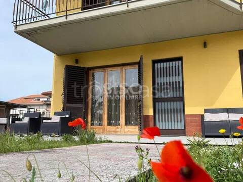 casa indipendente in vendita ad Aci Sant'Antonio