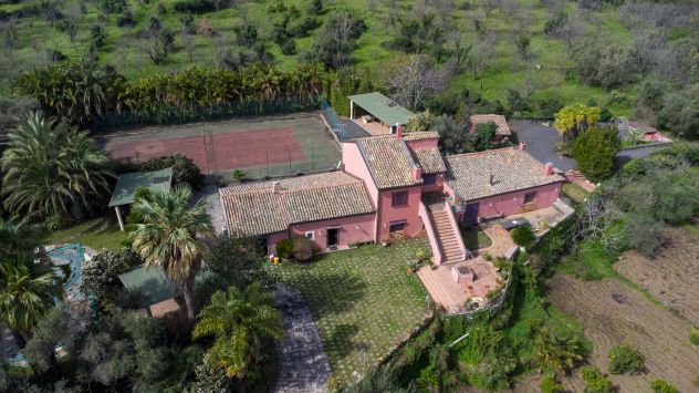 casa indipendente in vendita ad Aci Sant'Antonio