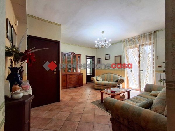 appartamento in vendita ad Aci Sant'Antonio in zona Lavina