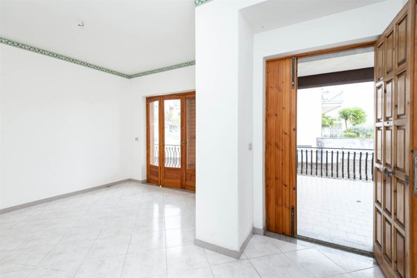 appartamento in vendita ad Aci Sant'Antonio