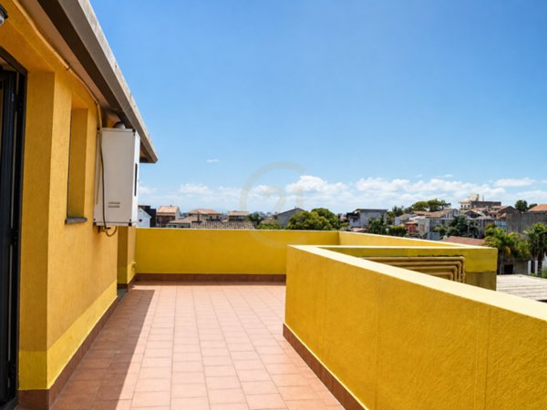 appartamento in vendita ad Aci Sant'Antonio in zona Lavina