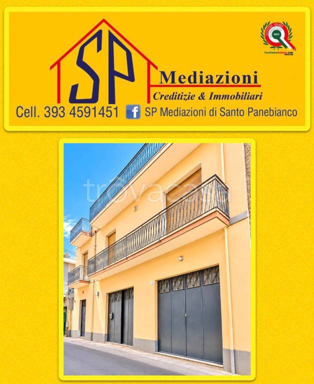 casa indipendente in vendita ad Aci Sant'Antonio in zona Lavina