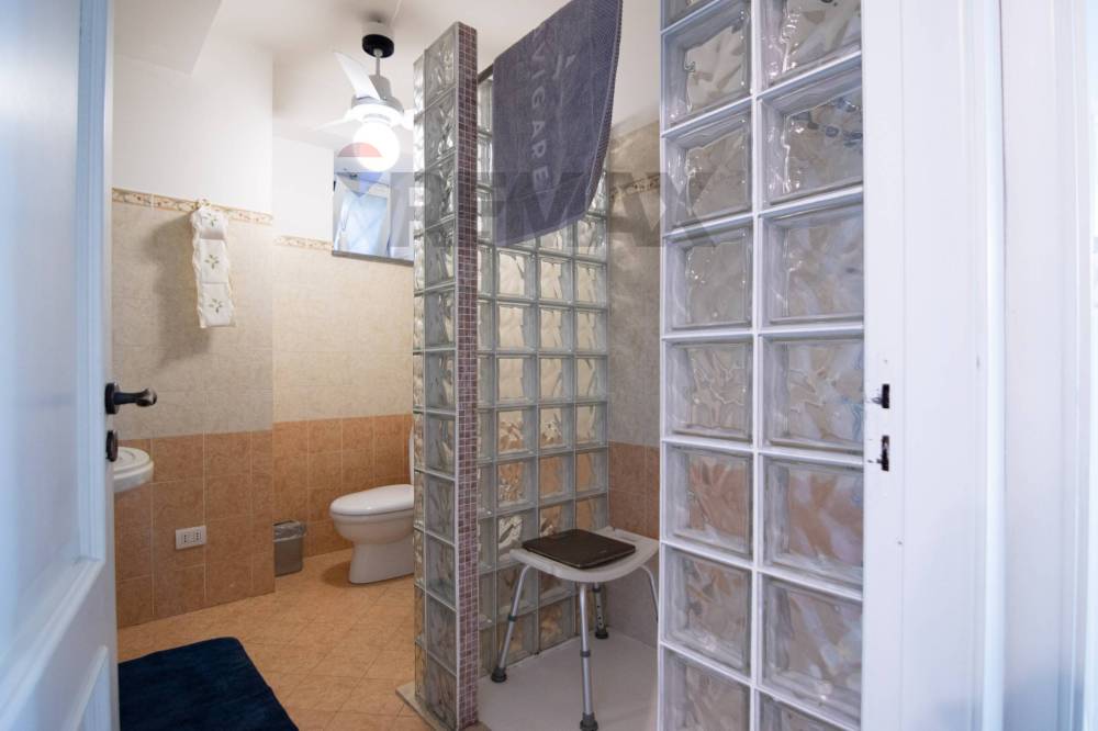 casa indipendente in vendita ad Aci Sant'Antonio in zona Lavinaio