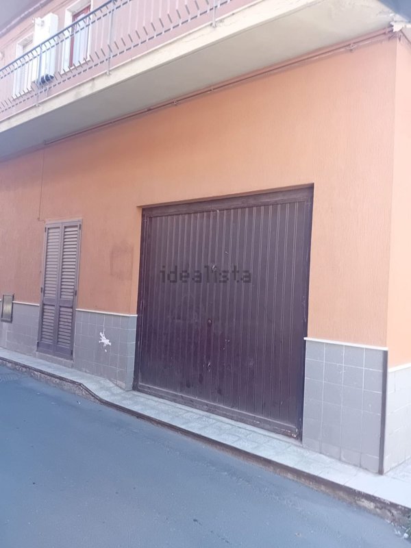 casa indipendente in vendita ad Adrano