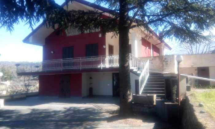casa indipendente in vendita ad Adrano