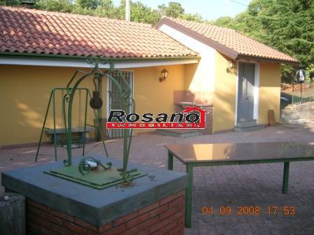 casa indipendente in vendita ad Adrano