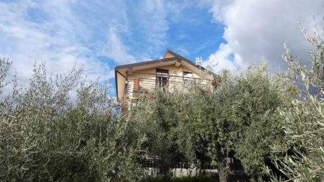 casa indipendente in vendita ad Adrano