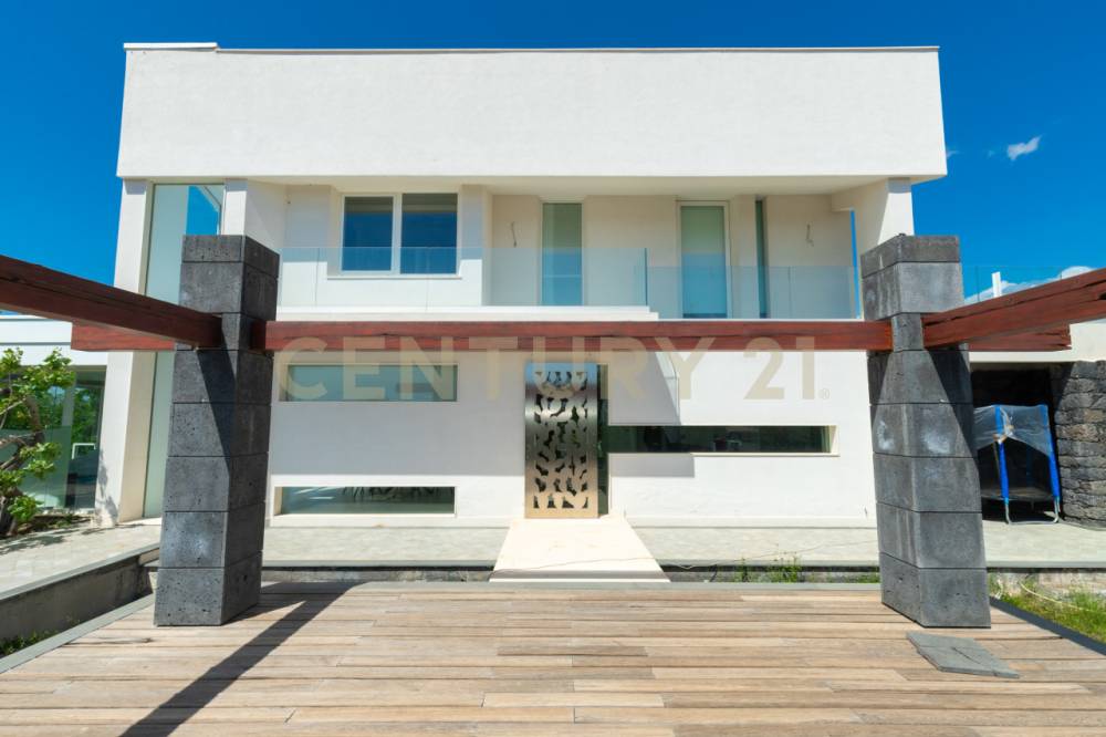 casa indipendente in vendita ad Adrano