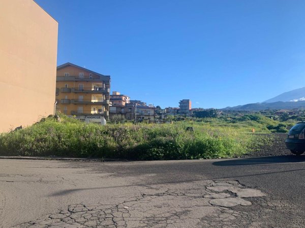 terreno agricolo in vendita ad Adrano